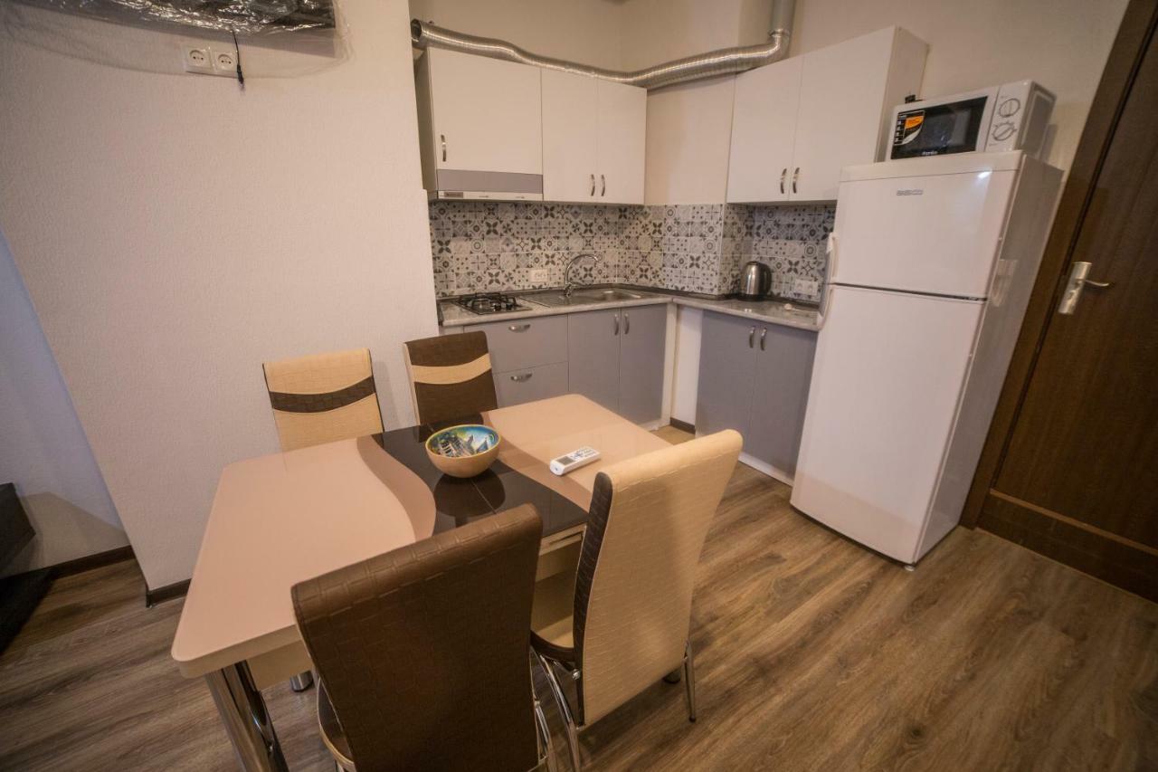 Your Apartment In This City N2 트빌리시 외부 사진