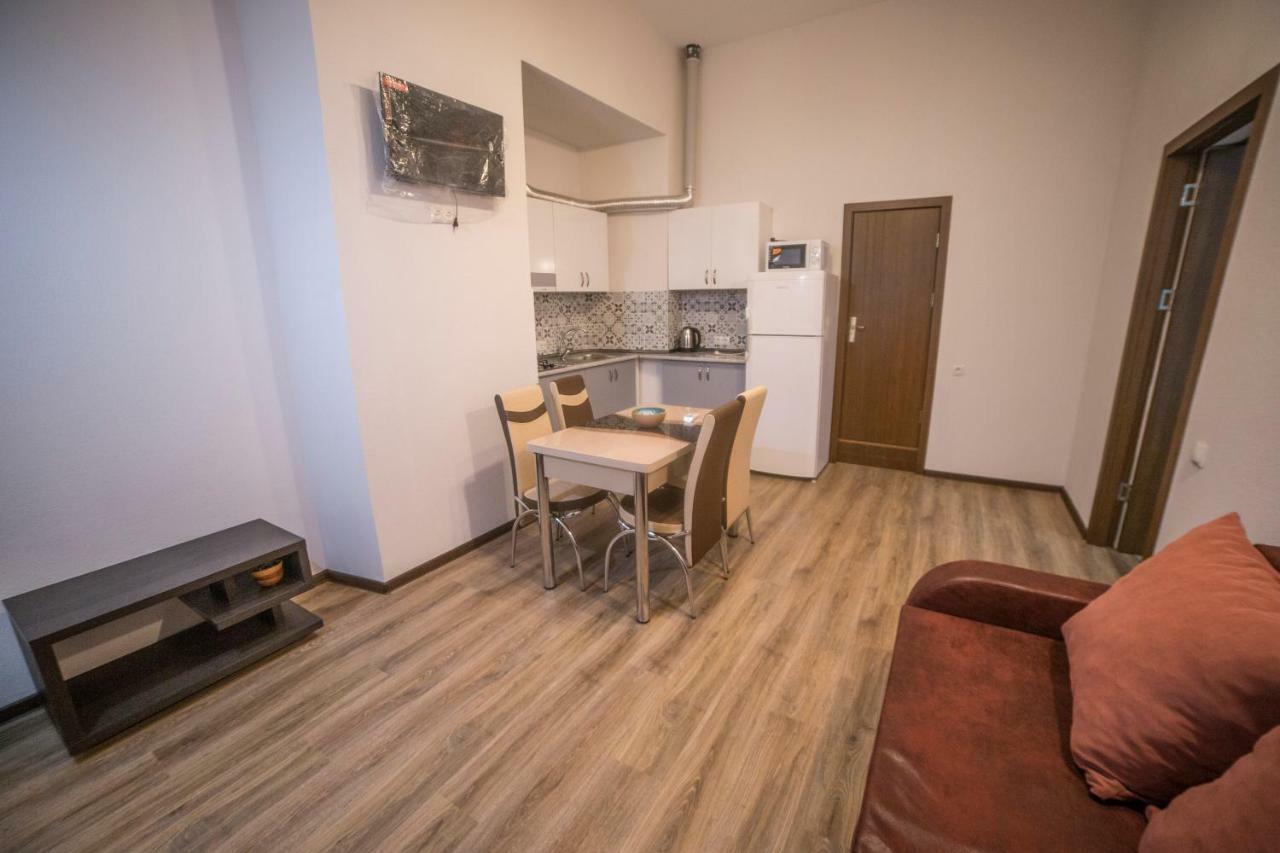 Your Apartment In This City N2 트빌리시 외부 사진
