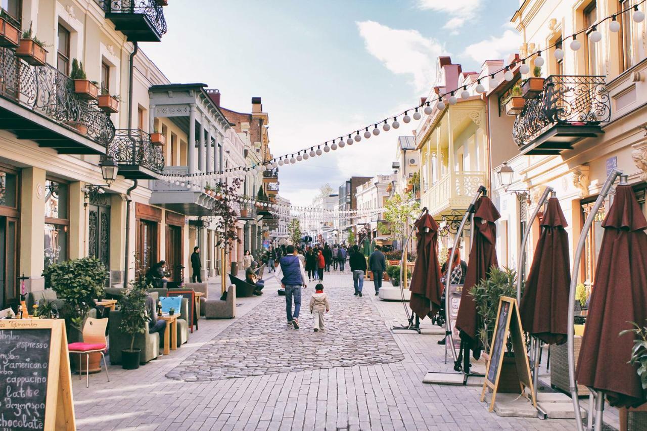 Your Apartment In This City N2 트빌리시 외부 사진